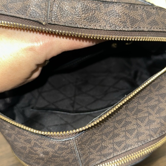 Michael Kors Medium Backpack Leopard - Picture 9 of 16